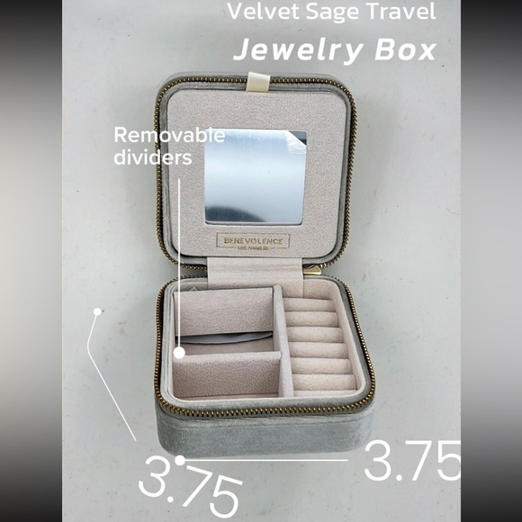 Velvet Sage: The Ultimate Travel Jewelry Box for Wanderlust Fashionistas! - Picture 3 of 13